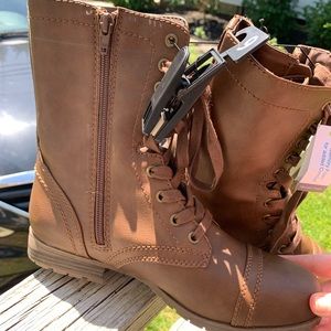 Women’s boots size 9 NWT